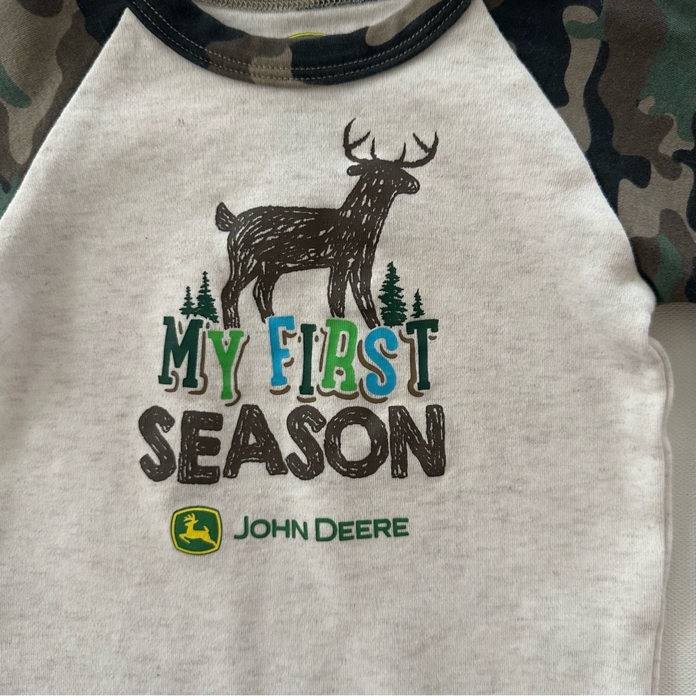 John Deere 9-12 Months Baby Boy Camouflage Bodysuit Onesie NWT - Picture 2 of 4